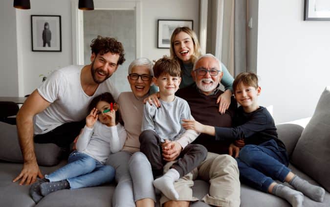 Életbiztosítás célcsoportjai: fiatal felnőttek, családalapítók, idősebb korosztály